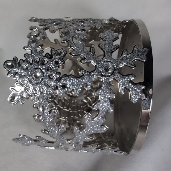 Bath & Body Works Glitter Snowflake Silver Winter 3-Wick Candle Holder Holiday - Picture 9 of 10